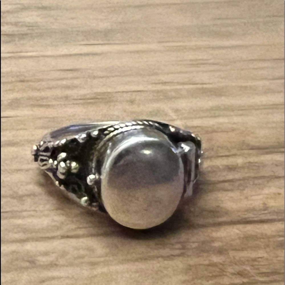 Silver poison ring
